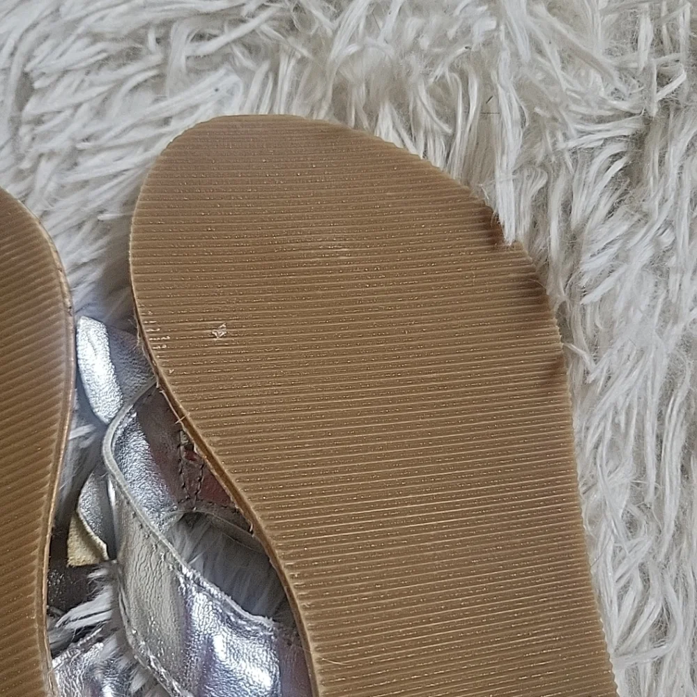 Gap Kids Baby Toddler Girl's Silver Butterfly Detail Sandals - 5